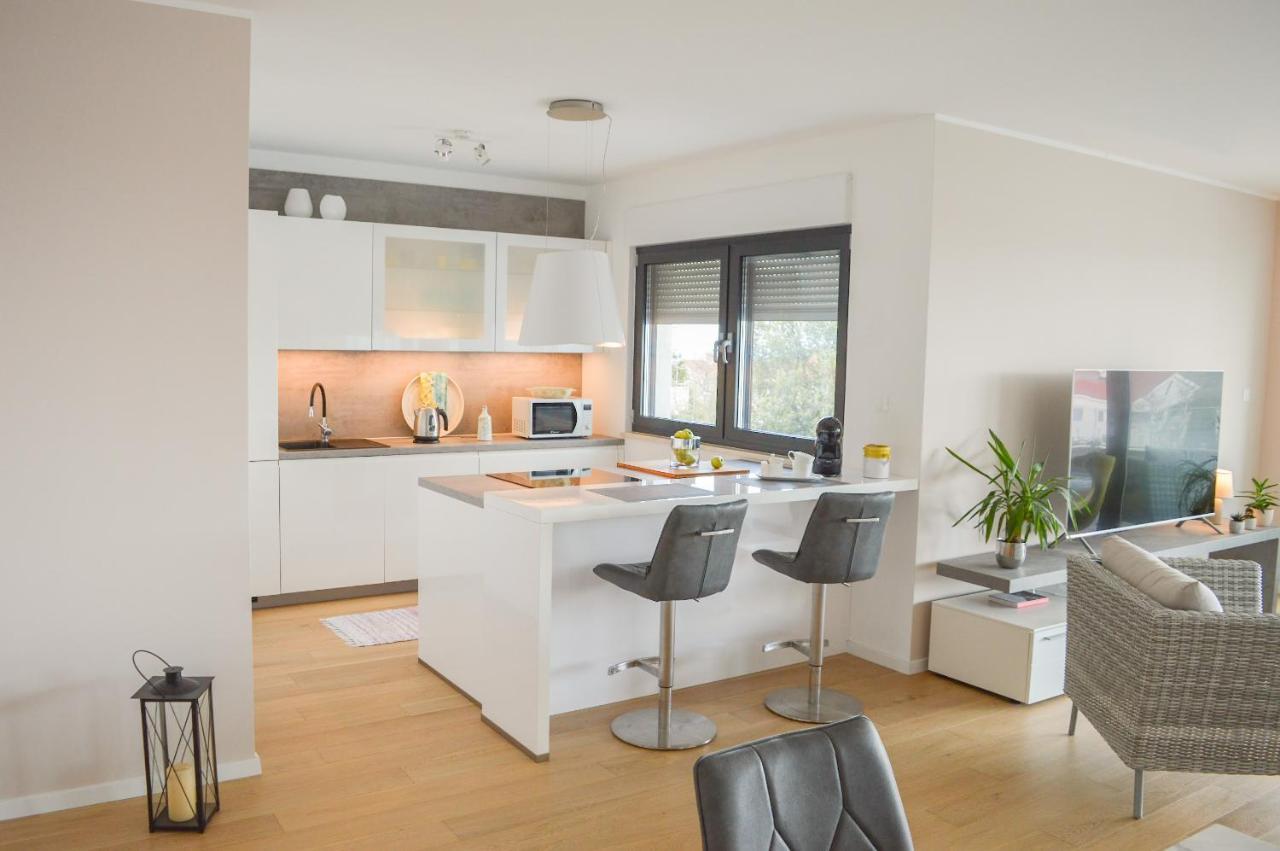 Rova Apartment Malinska Eksteriør bilde
