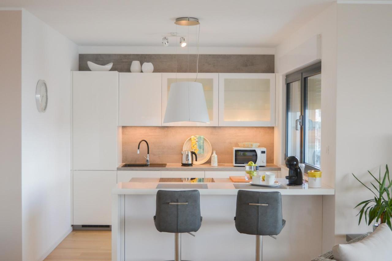 Rova Apartment Malinska Eksteriør bilde